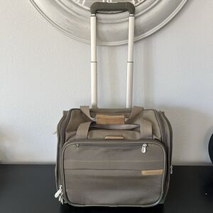 Briggs & Riley BASELINE 2-Wheel Cabin Bag Olive Green